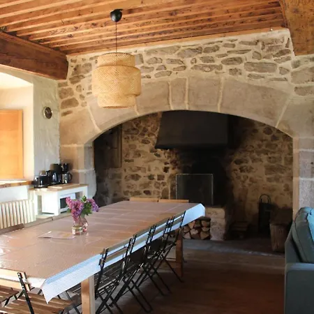 Hameau Bechetoille بيت للعطل